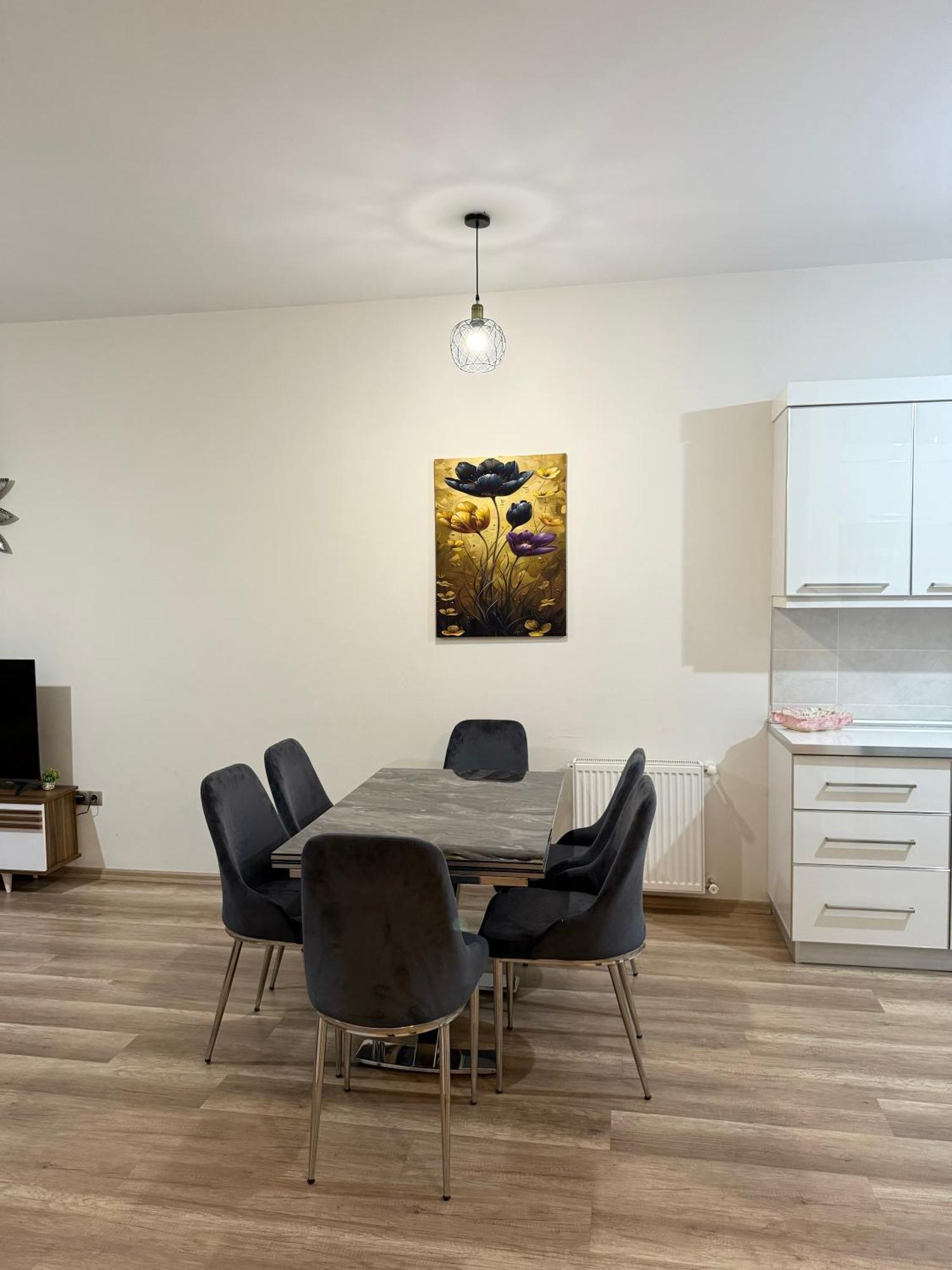 Apartment In Tbilisi “Green Budapest “ Экстерьер фото